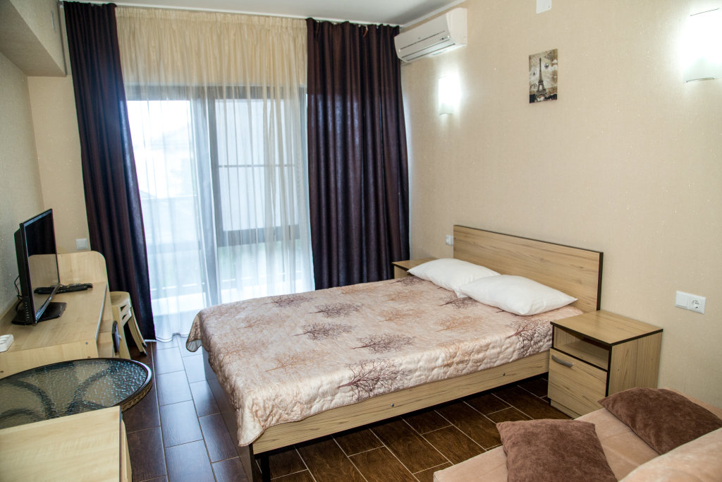 Standard Double room with balcony and with view Regaliya