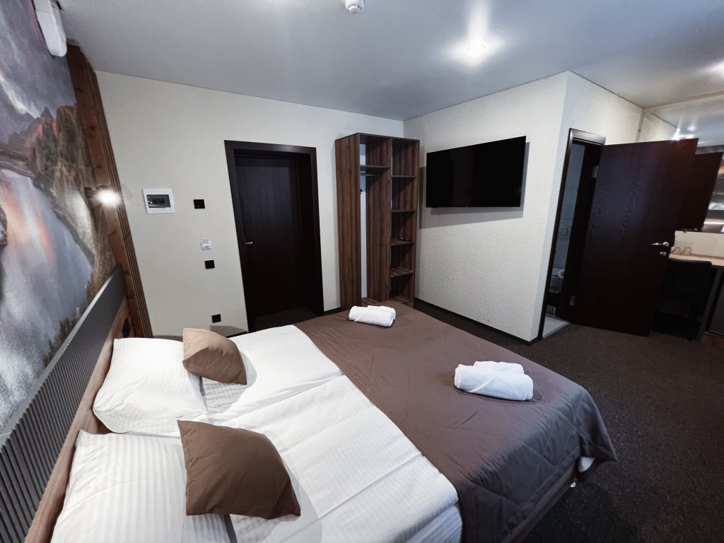 Komfort Doppel Zimmer mit Bergblick Eco House Hotel