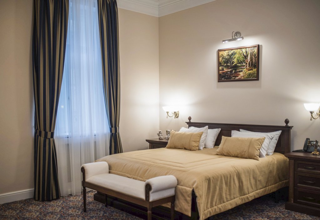 Ushakov double suite Vue sur la ville Osobnyak Voennogo Ministra  (Milutin Palace) Hotel