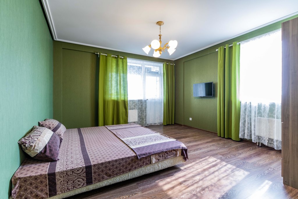 Suite 2 Schlafzimmer mit Balkon und mit Blick Pashk Inn na Belinskogo 177A Apart-hotel