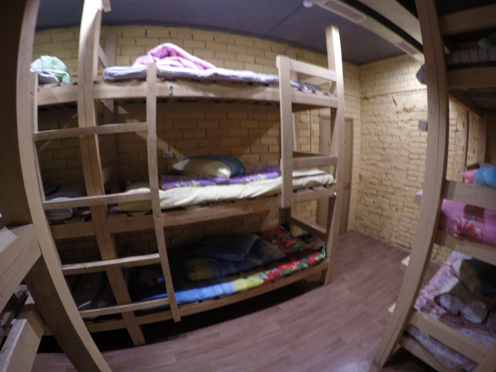 Кровать в общем номере Хостел Privet