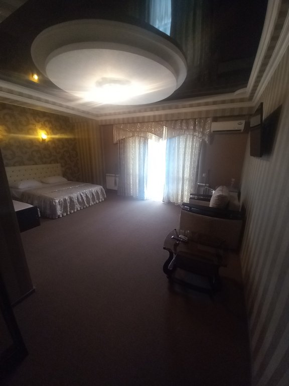 Standard quadruple chambre avec balcon Zolotaya Imperia Hotel