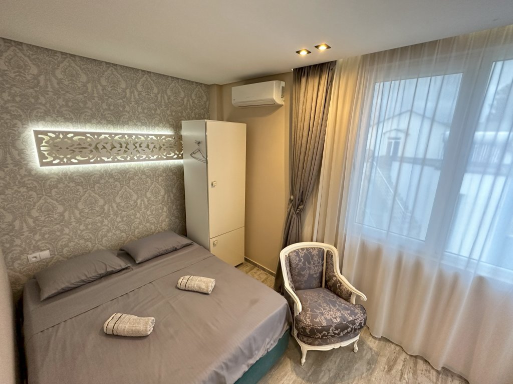 Deluxe Doppel Zimmer mit Balkon und mit Meerblick National Hotel
