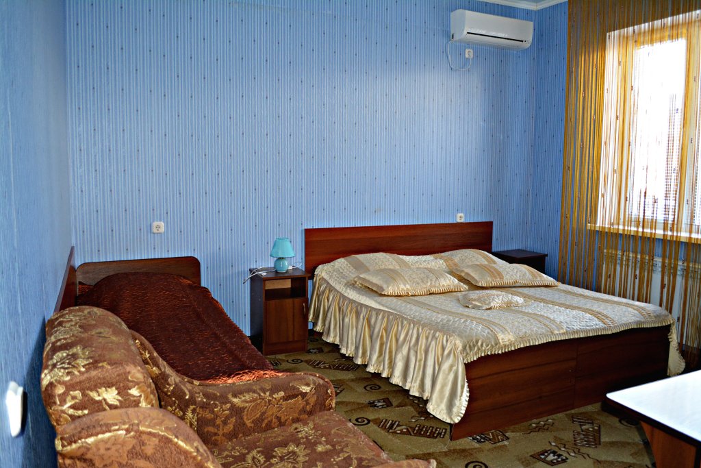 Superior Dreier Zimmer Na Novorossiyskoy 211 Guest House