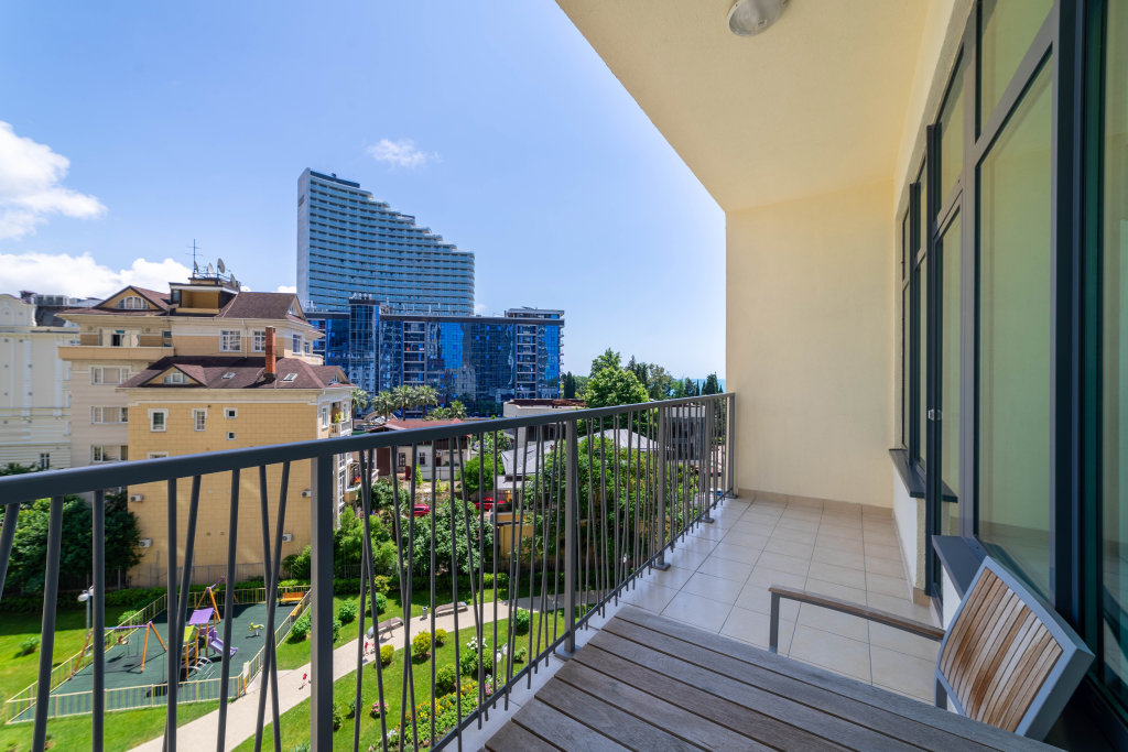 Apartamento Estándar 2 dormitorios con balcón y con vista a la ciudad Orjonikidze 11/1 Flat