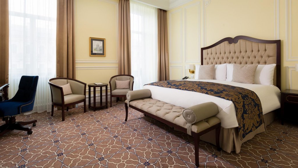 Двухместный номер Premier с видом на город Лотте Отель Санкт-Петербург - The Leading Hotels of the World