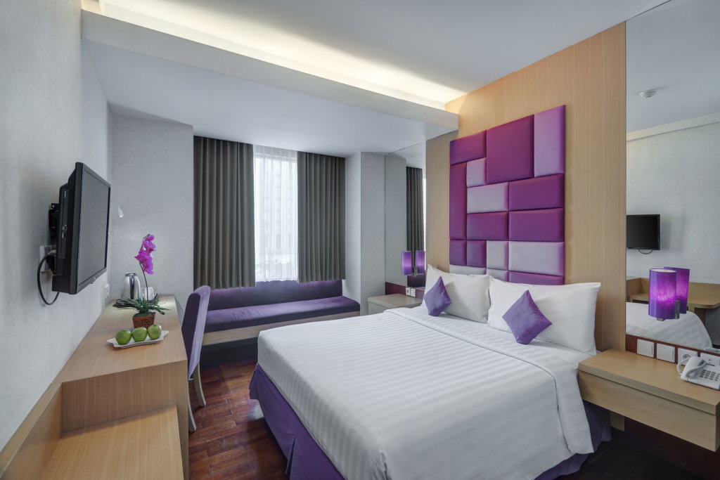 Deluxe room Quest Hotel Darmo - Surabaya by ASTON