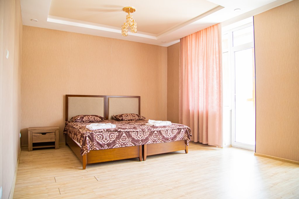 Junior suite doppia con balcone e con vista Restoranno-Gostinichny Kompleks Ritsa Hotel