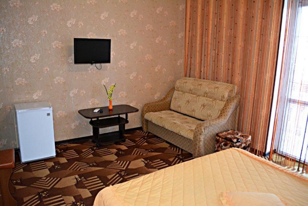 Superior Doppel Zimmer mit Balkon Na Novorossiyskoy 211 Guest House