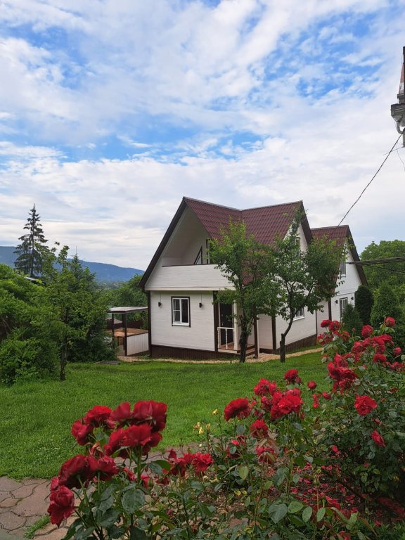Cottage quadruplo familiare con balcone e con vista Idilliya Guest House