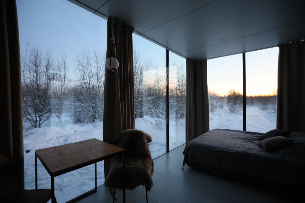 Premium with shower Mirror House with view Rezidenciya Severnoe Siyaniye, Murmansk Zagorodnyj  Hotel