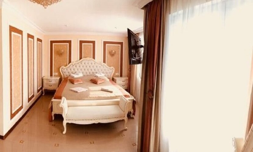 Двухместный люкс с 2 комнатами с балконом Курортный отель Ателика Горизонт Алушта  2**