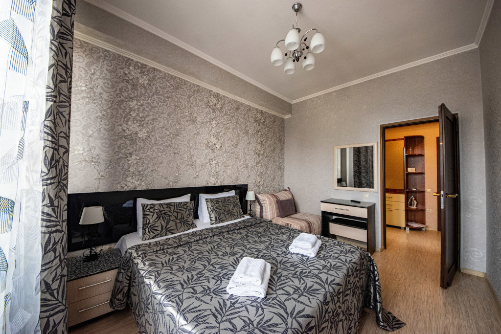 Doppel Apartment mit Balkon und mit Stadtblick Apartamenty na Tyulpanov 6
