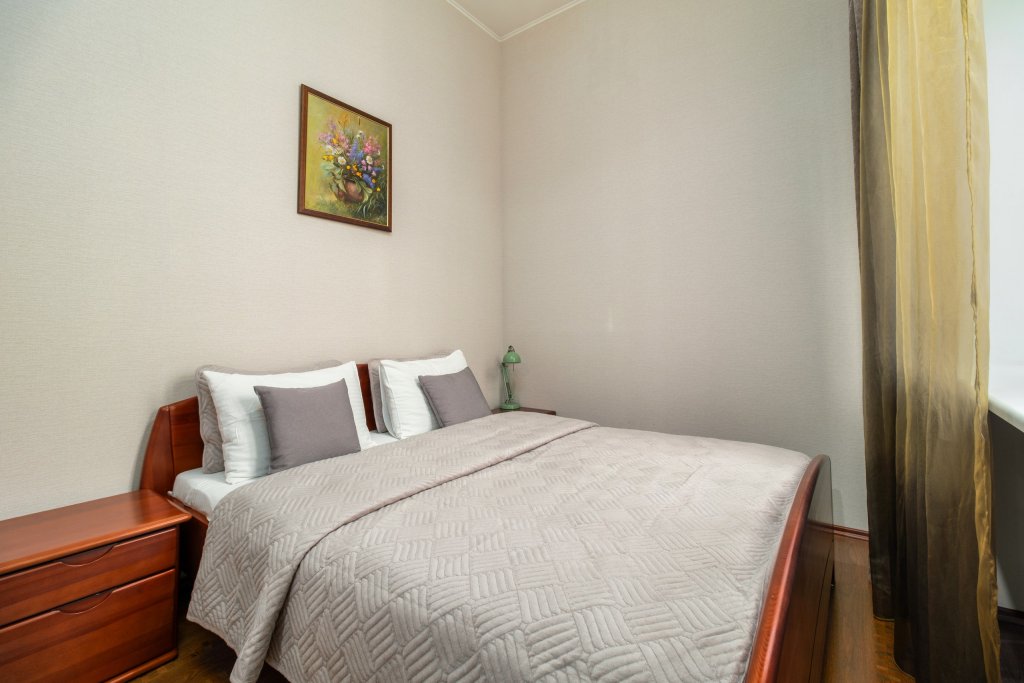 Apartamento cuádruple 2 dormitorios con balcón Apartment on Fontanka 2 bedrooms 8 guests