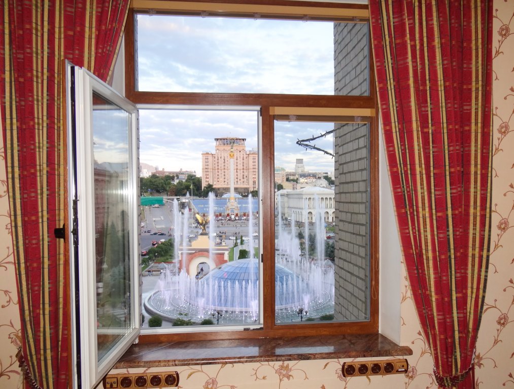 Suite KyivHome Apartments