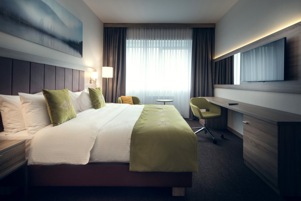 Двухместный люкс Business с красивым видом из окна Отель Wyndham Garden Astana