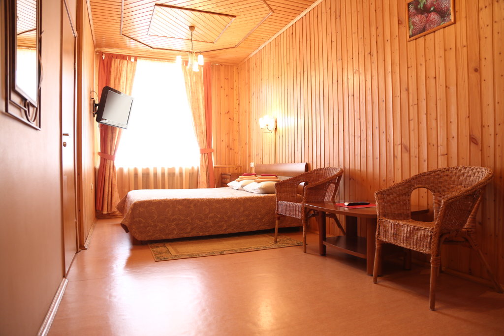 2-room Studio with courtyard view Ulitkino Park Hotel
