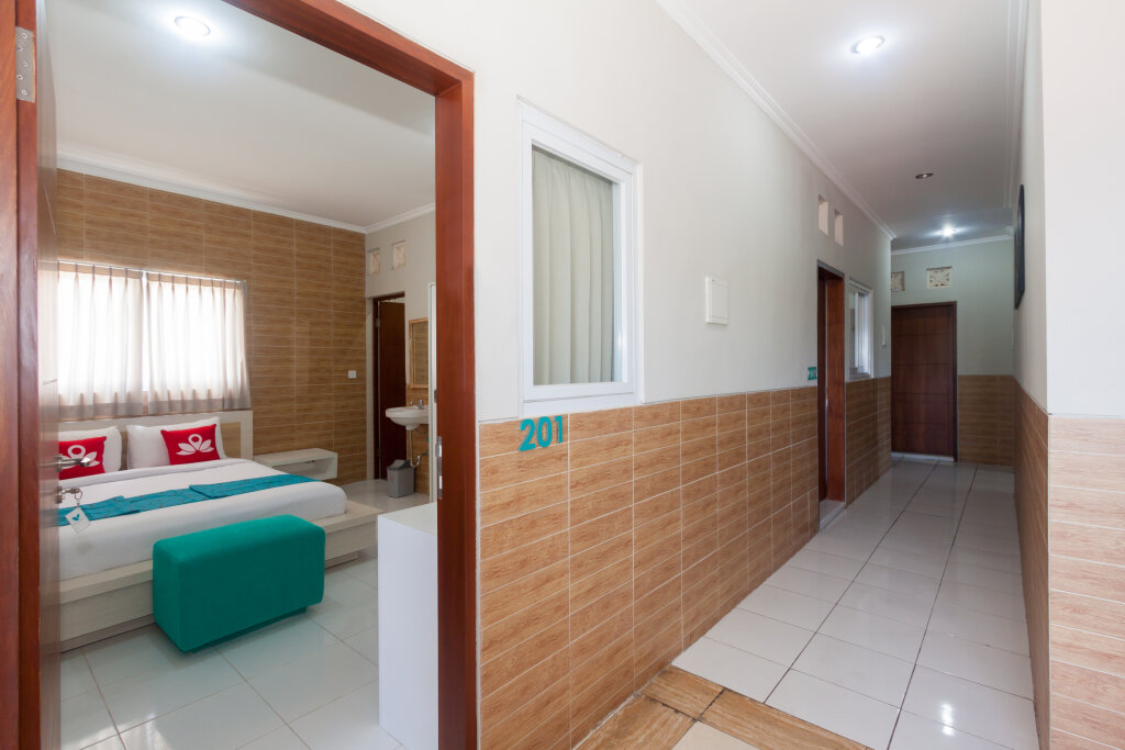Camera Standard ZEN Rooms Nusa Dua Fiesta Hotel