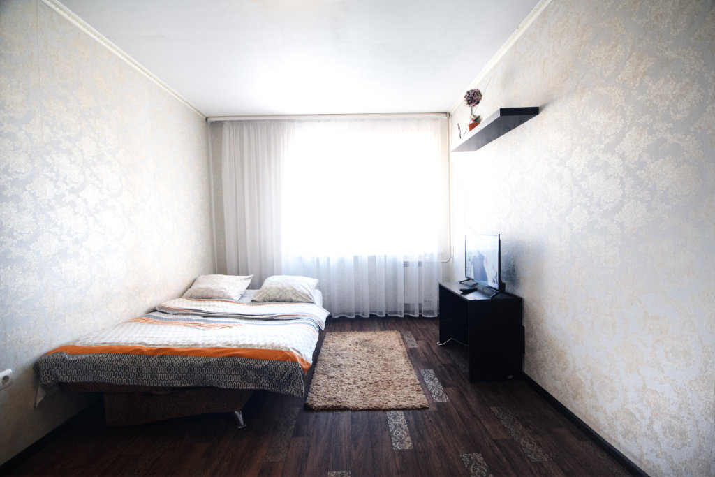 Standard Apartment mit Balkon Na Prospekte Lenina 157 Apartments