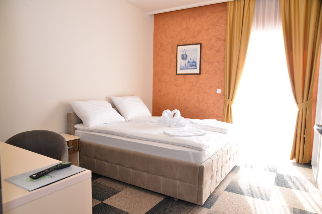 Standard Doppel Zimmer mit Balkon Hotel River