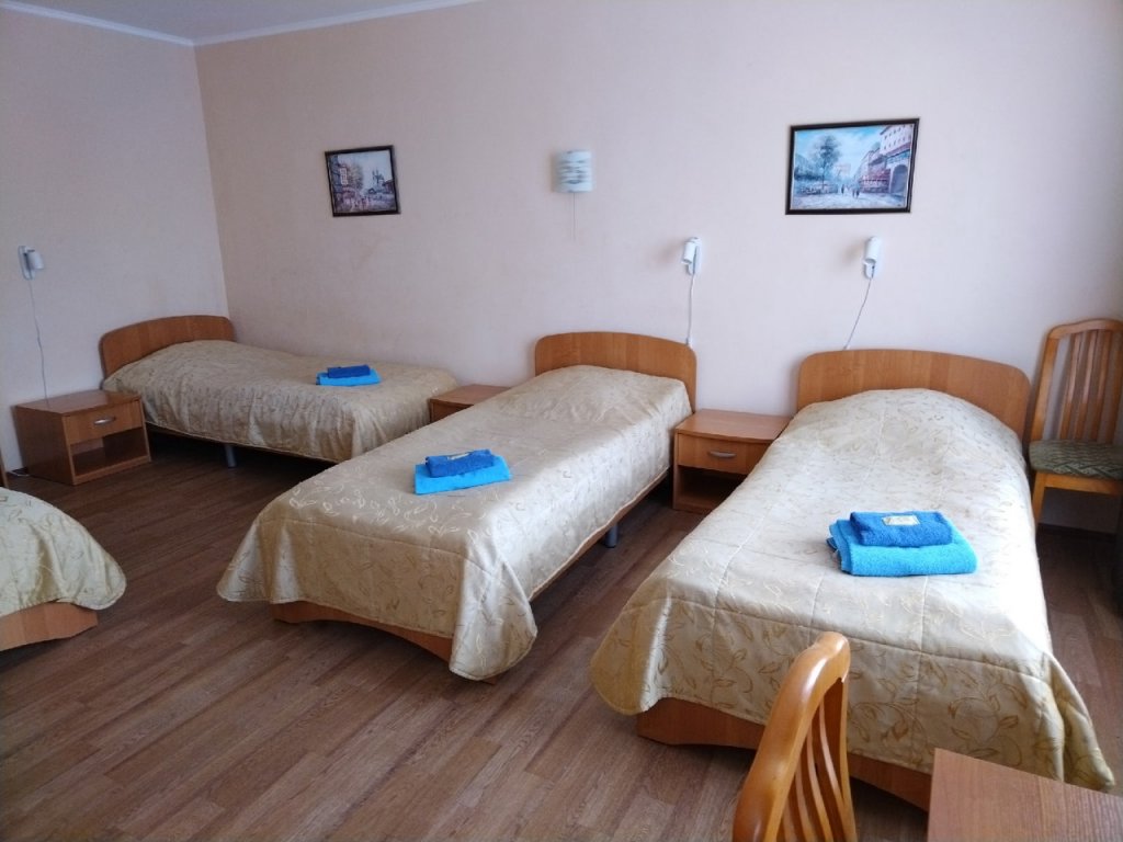 Кровать в общем номере (женский номер) с видом на город Отель Конаково