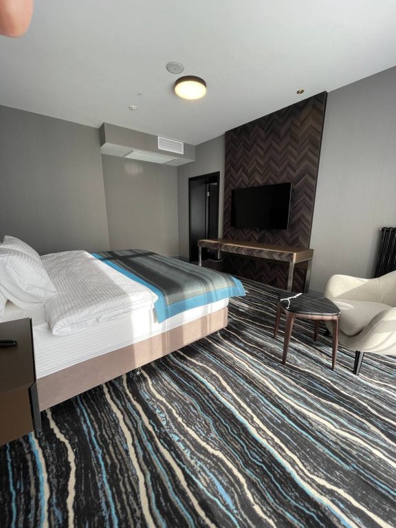 Deluxe Double room with view DoubleTree by Hilton Vladikavkaz