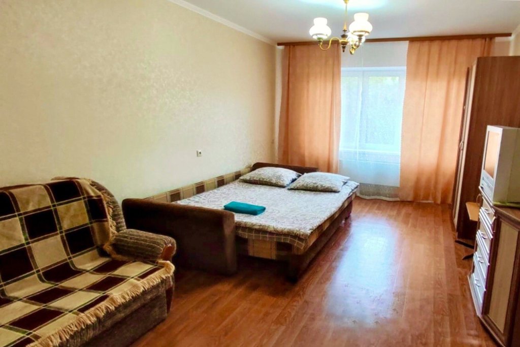 Apartamento Odnokomnatnaya Kvartira S Bolshoy Lodzhiey  Do 4 Chelovek Flat