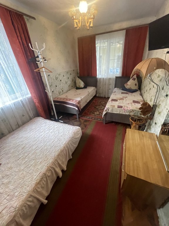 Habitación cuádruple Económica Tihiy Zakat Guest House