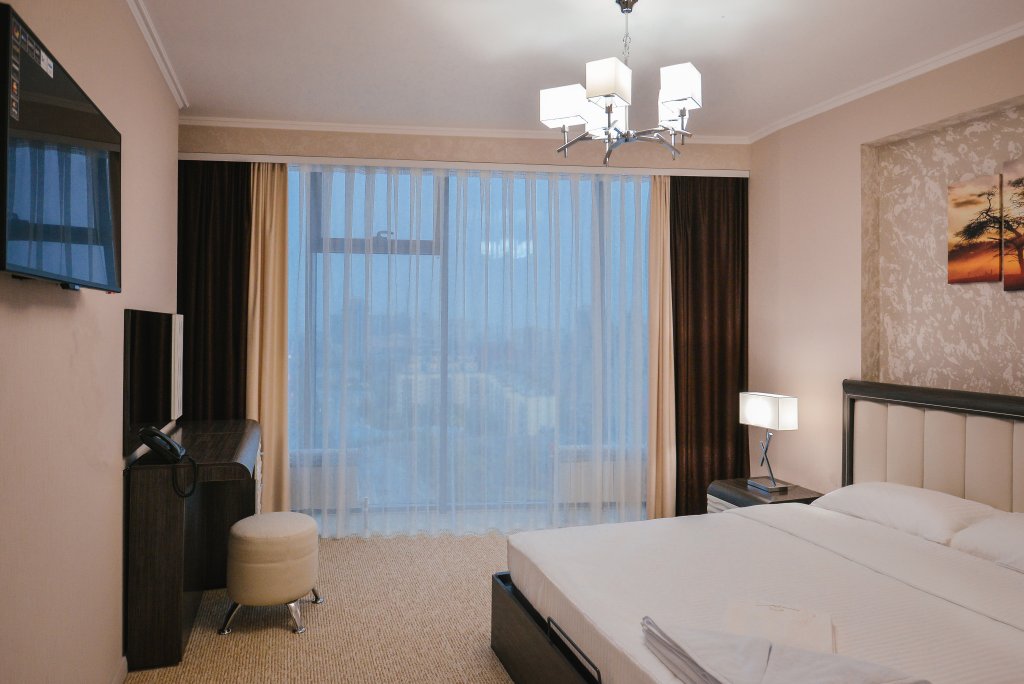 Двухместный номер с дополнительной кроватью с видом на город Отель Застава