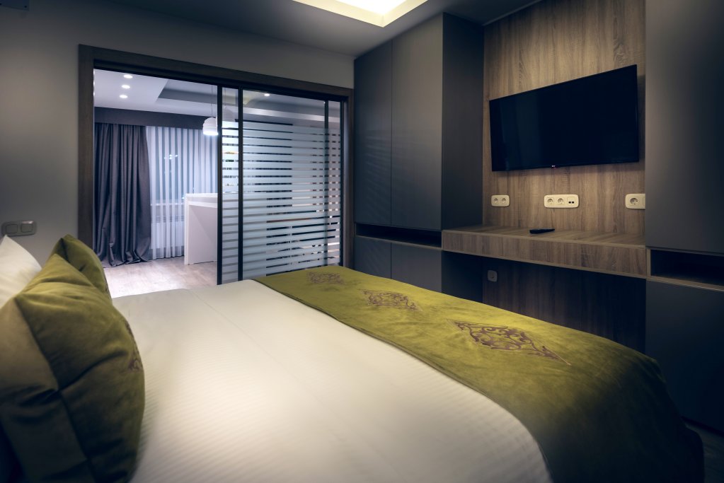 Двухместный люкс Wellness с красивым видом из окна Отель Wyndham Garden Astana