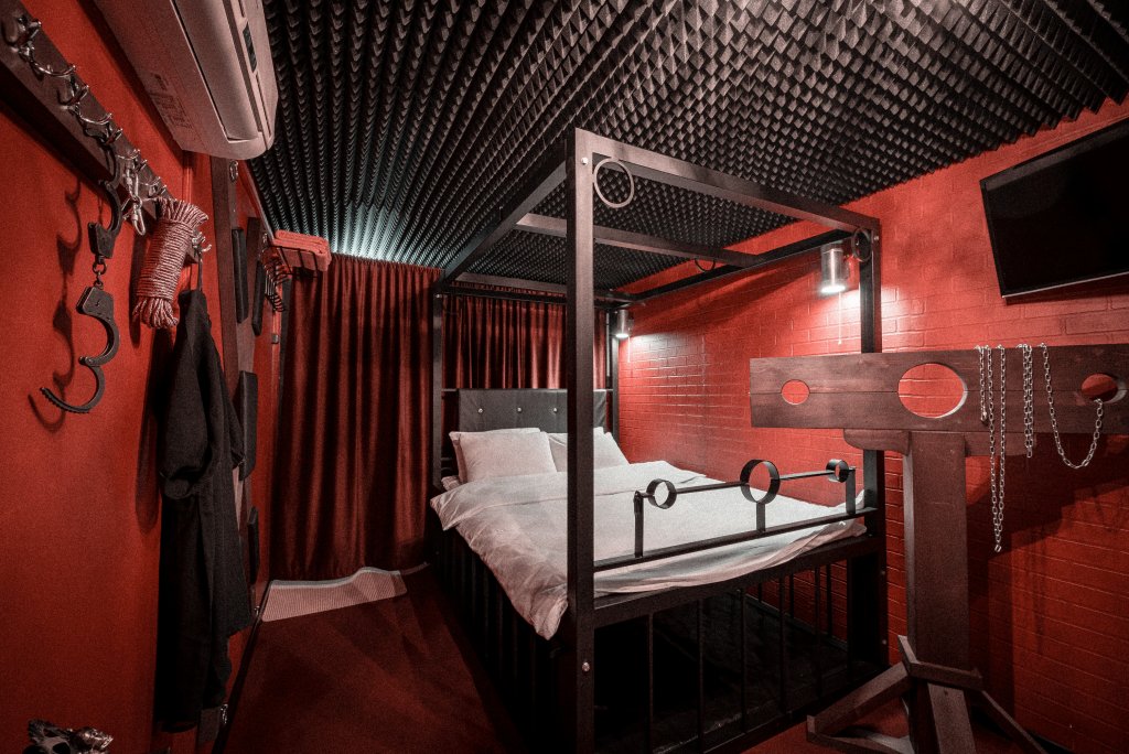 Апартаменты Квартира 18+ Красная Комната для Романтических Свиданий
