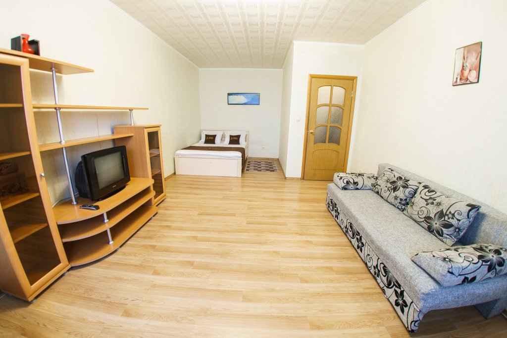 Apartment 1 Schlafzimmer mit Balkon und mit Blick Inndays na Staronikitskoy 105B Apartments