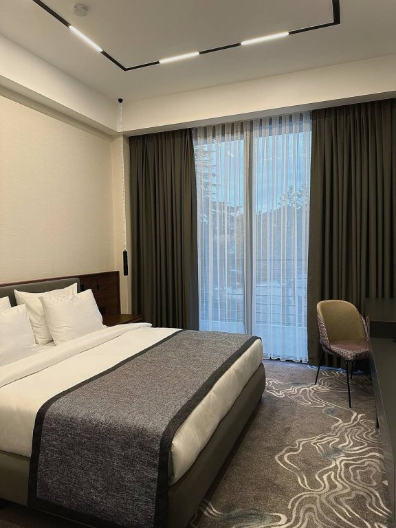 Standard Double room with balcony and with city view Hotel Riviera Hotel