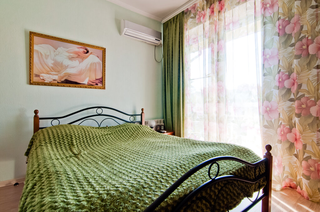 Double Junior Suite with balcony Yuzny Veter Guest house