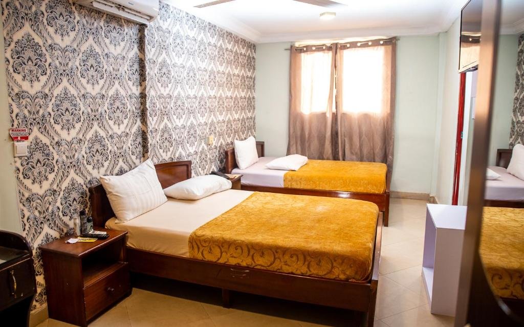 Standard Double room with balcony Yegoala Hotel Kumasi