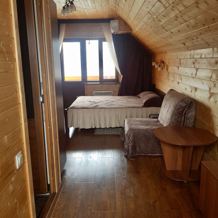 Deluxe triple chambre avec balcon et Vue montagne Гостевой дом Отдых у реки