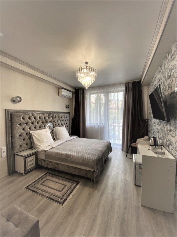 Supérieure double chambre avec balcon et Vue sur la ville Kapri Haus Apartments Lenina 219/4