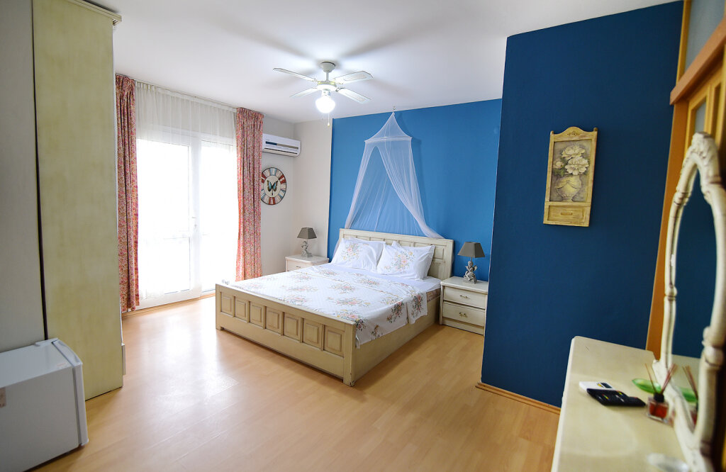 Deluxe Double room with balcony and with garden view Kekik Alacatı Hotel Mayko