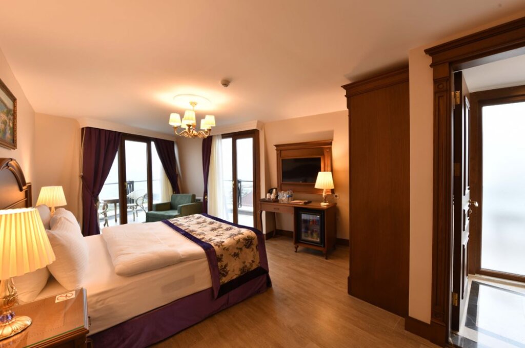 Executive Double room with balcony GLK PREMIER Sea Mansion Suites & Spa