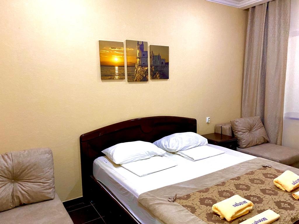 Standard Quadruple room with city view Salyuton Guest House