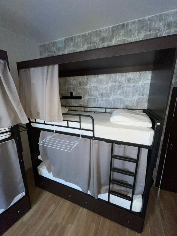 Cama en dormitorio compartido (dormitorio compartido masculino) Christal Lubyanka