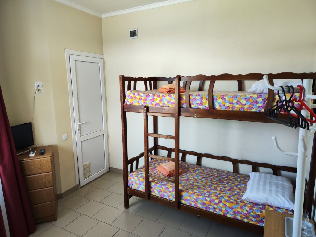 Habitación familiar Superior 2 dormitorios con balcón Yuzhny Dvorik Guest House
