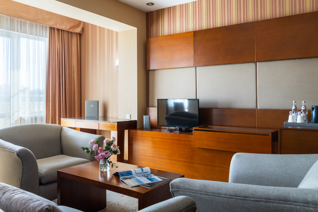 Double Suite with balcony Regardal Hotel