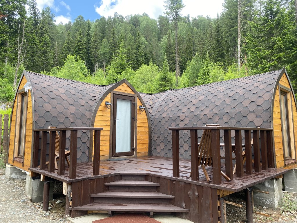 Superior Quadruple room with balcony and with view Khobbiton Recreation camp
