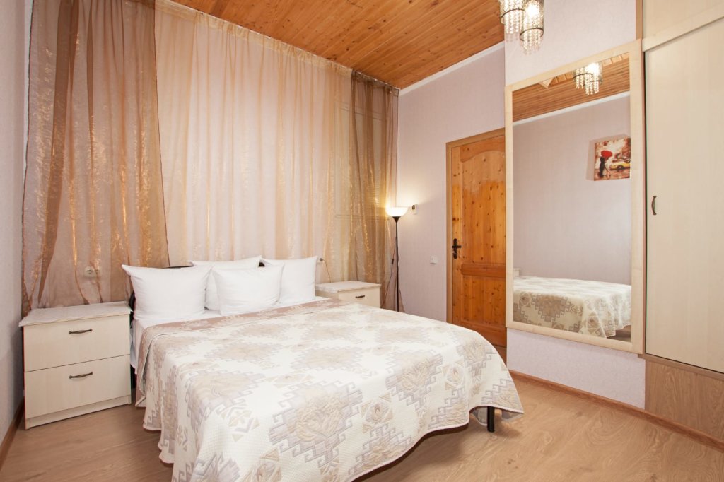 2 Bedrooms Suite with balcony and with view Гостевой дом Евгения