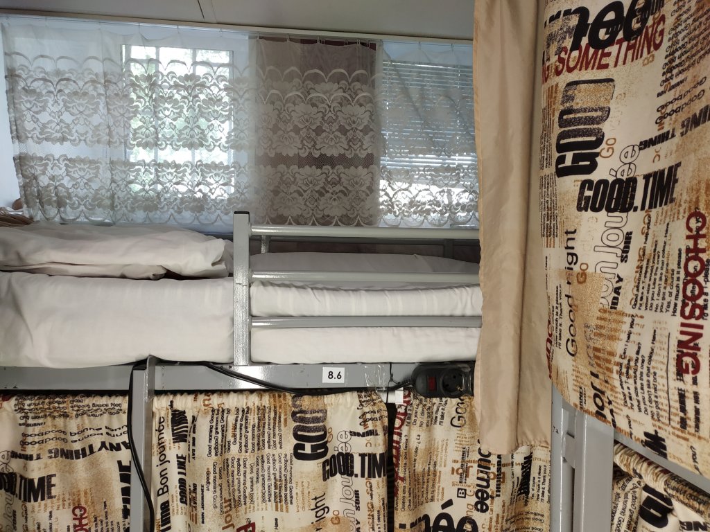 Кровать в общем номере (мужской номер) Хостел Полянка на Чистых Прудах