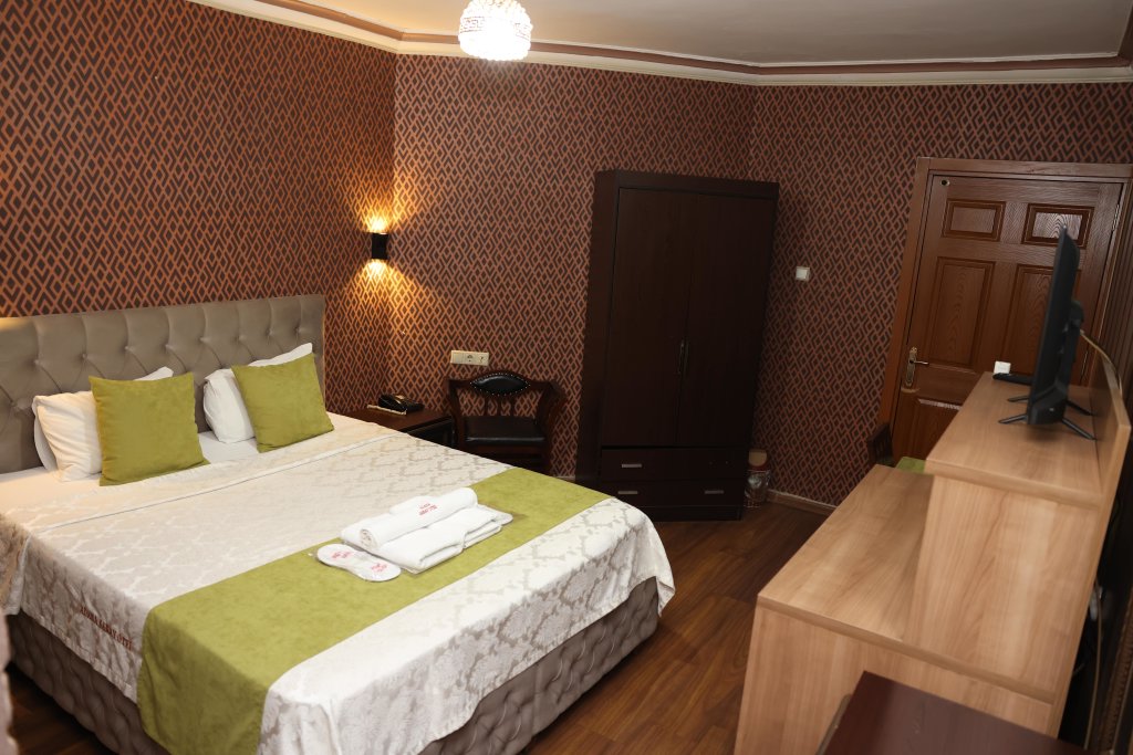 Camera doppia Standard con balcone e con vista Adana Saray Hotel