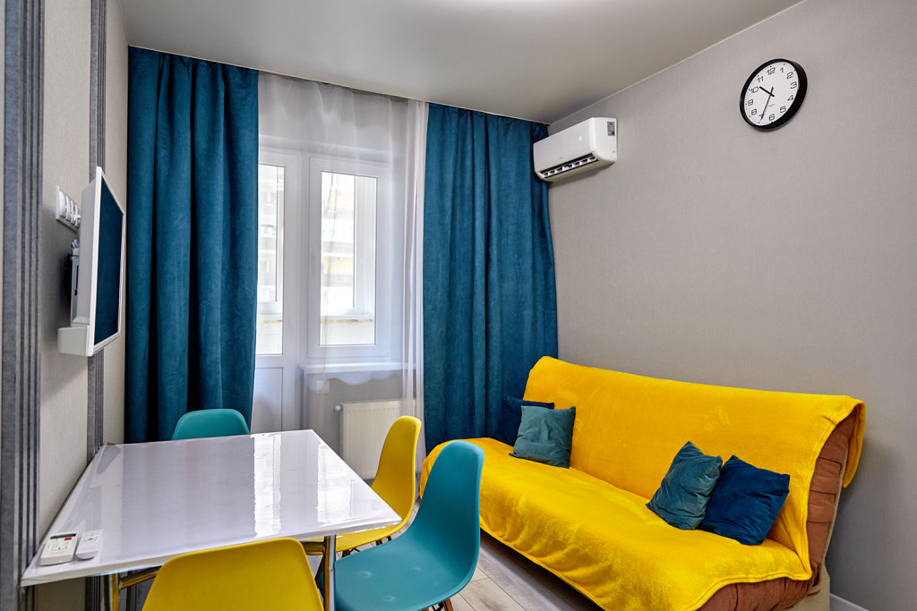 Apartamento 1 dormitorio con balcón y con vista 1-Komnatnye na Petra Metalnikova 40 Apartments