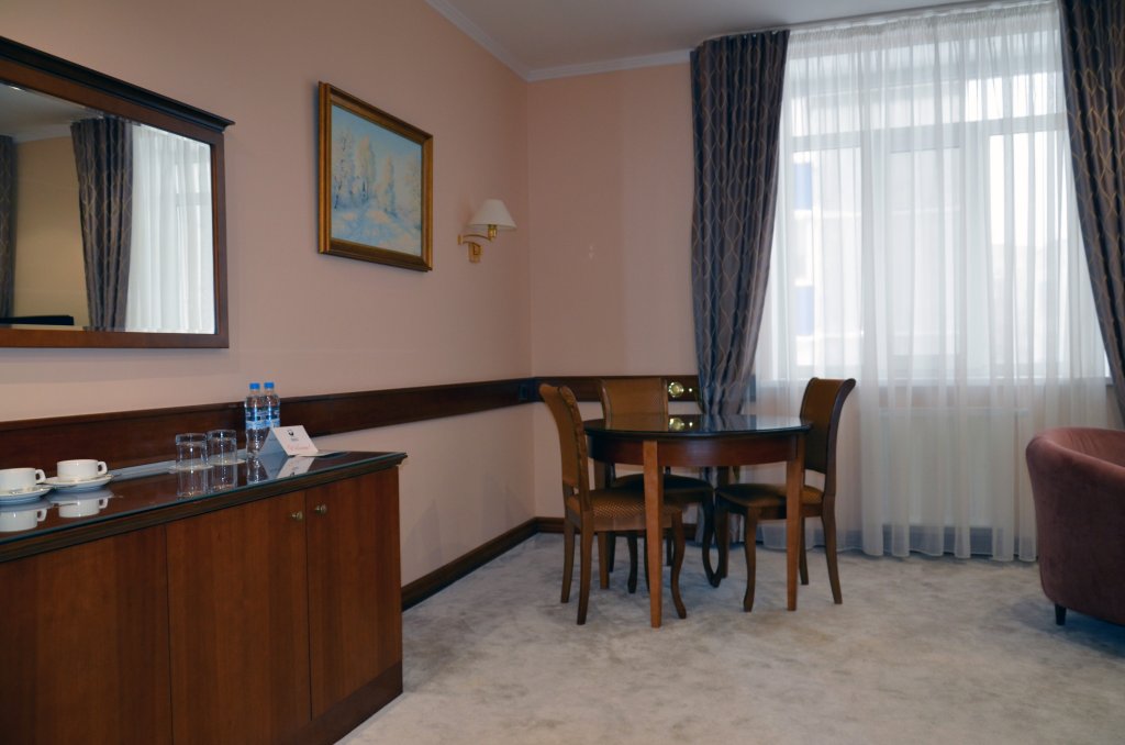 Superior Doppel Suite mit Stadtblick Medvezhij Ugol Hotel