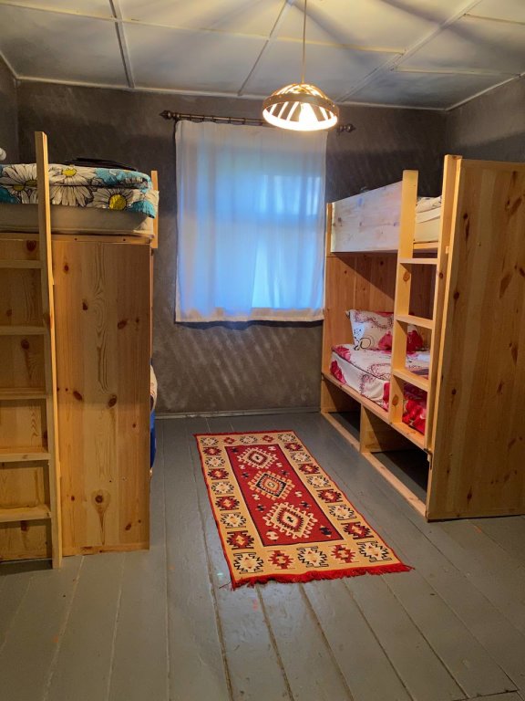 4 Bedrooms Cottage Darya Hostel